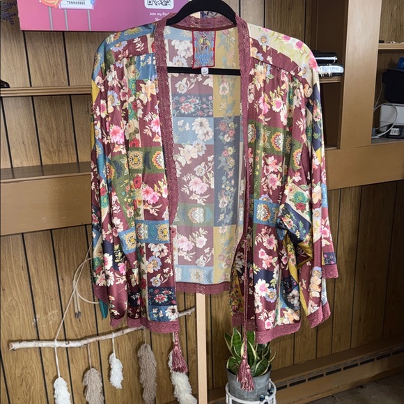 Johnny Was Tops - Johnny Was Patchwork Floral Kimono